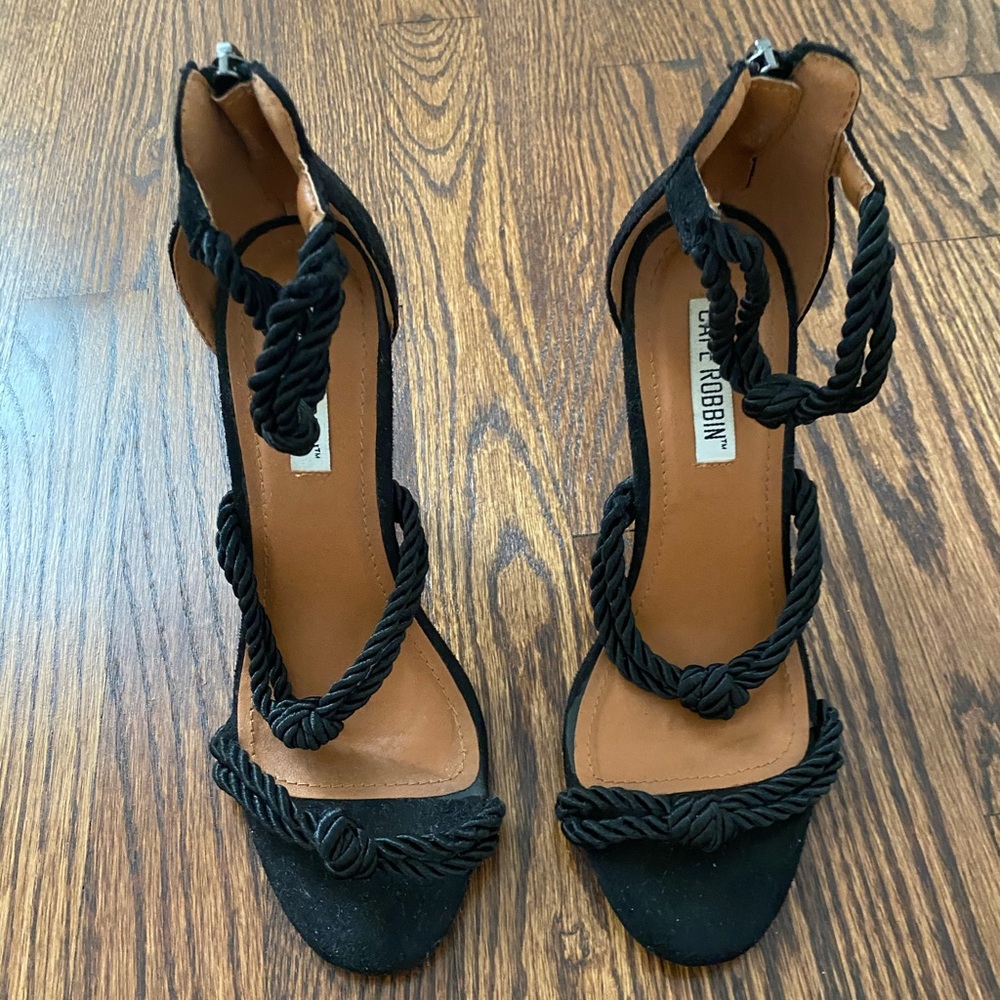 Cape robin sandals